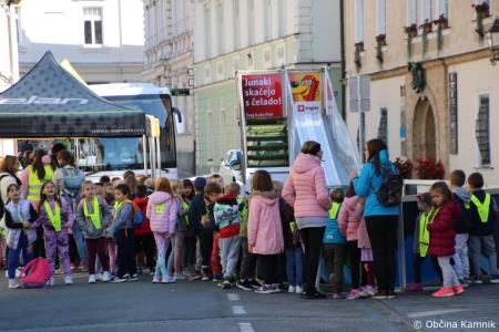 Tudi otroci kamniških šol in vrtcev so bili danes trajnostno povezavi  (150)